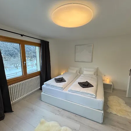 Bergjuwel Aura - Bergkristall Apartment Scuol